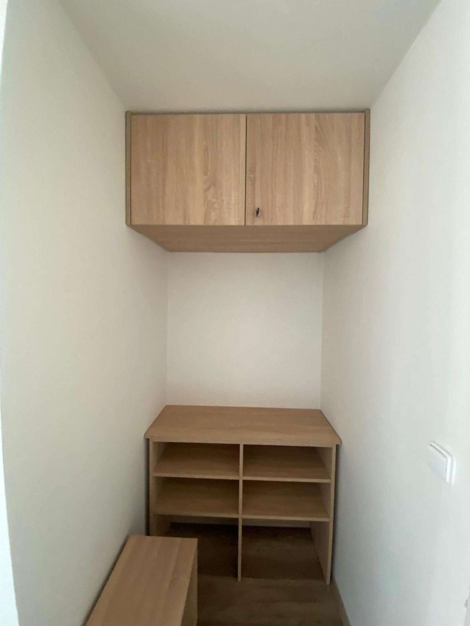 Apartmanek Protez *